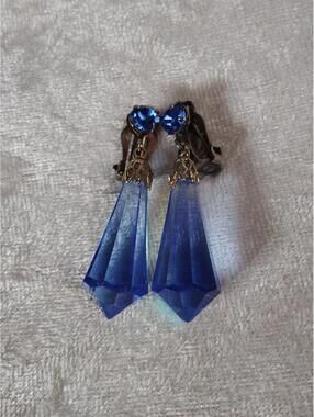Stunning Blue Iridescent Czech Deco Style Dangle Clip Earrings